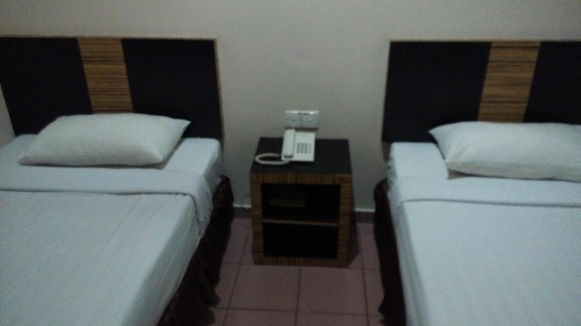 Hotel Traveller Kota Kinabalu Quarto foto