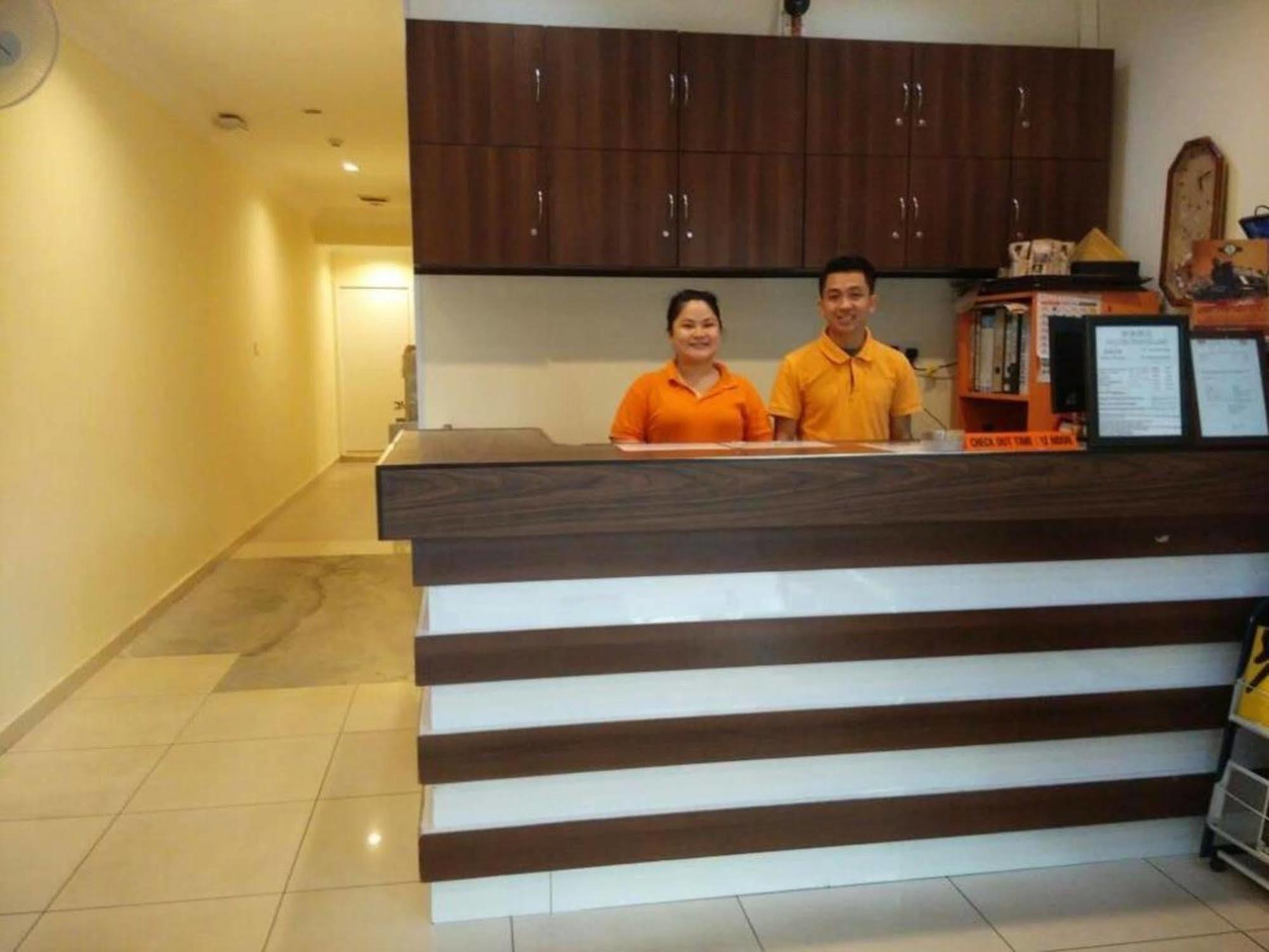 Hotel Traveller Kota Kinabalu Exterior foto